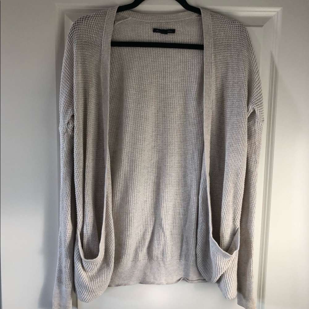 White/Cream “American Eagle” Cardigan XS